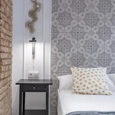 Gorgeous Close To Centre Aparthotel Valencia