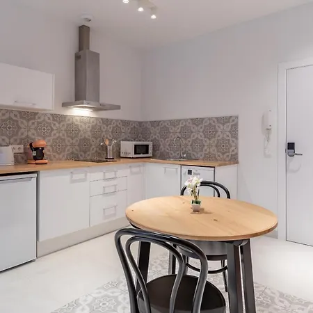 Gorgeous Close To Centre Aparthotel Valencia